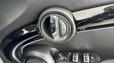 MINI Hatchback 1.5 Cooper Classic Premium 5dr Petrol Hatchback